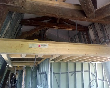 Rehabilitación 29 viviendas y oficinas en Pontoise, París,  por Tabiques y Techos R.