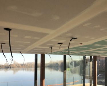 Casa del Lago cerca de Londres, Oxford, por Tabiques y Techos R.