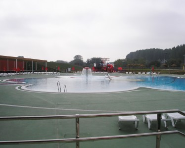 Complejo Deportivo Buesa Arena por Tabiques y Techos R.