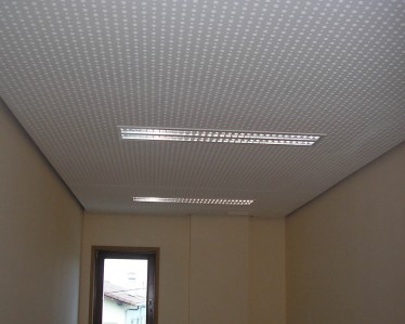 ESCUELA DE MUSICA SALVATIERRA por Tabiques y Techos