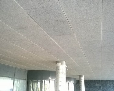 Hospital Uribe Kosta por Tabiques y Techos R.