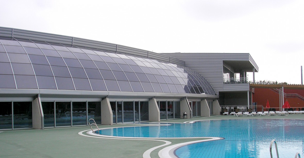 Complejo Deportivo Buesa Arena por Tabiques y Techos R.