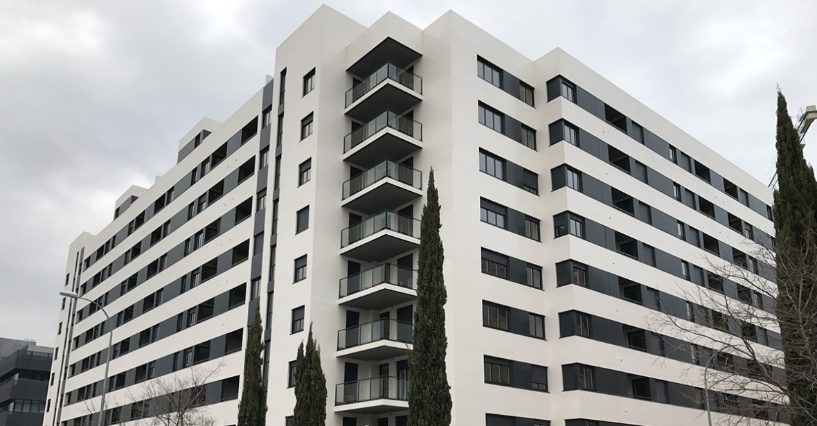 130 Viviendas en Vallecas, Madrid por Tabiques y Techos R.